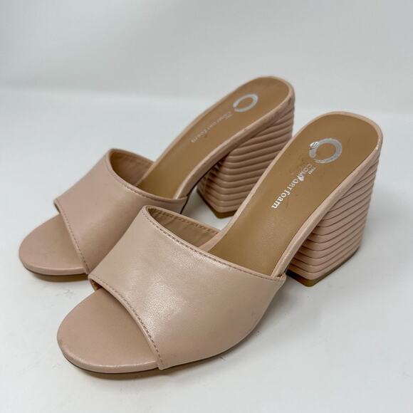 NEW Journee Collection Tru Comfort Foam Leslee Block Heel Size 6.5 MSRP $90 - Picture 4 of 11